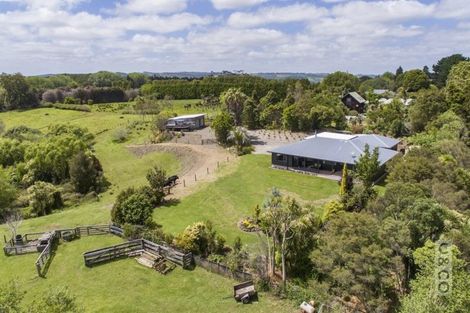 Photo of property in 166 Rimmer Road, Helensville, 0875