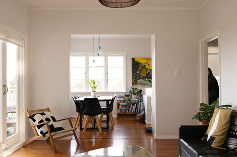 Photo of property in 1/27 Huka Road, Birkenhead, Auckland, 0626