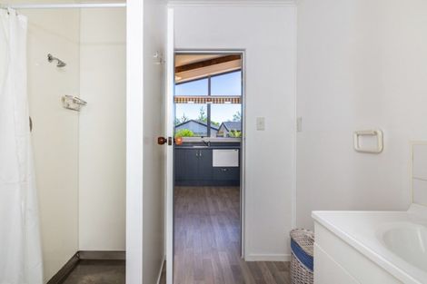 Photo of property in 26 Matuku Street, Two Mile Bay, Taupo, 3330