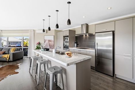 Photo of property in 83 Pohutukawa Parade, Riverhead, 0820