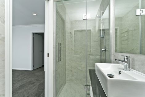 Photo of property in 23a Kyle Road, Greenhithe, Auckland, 0632