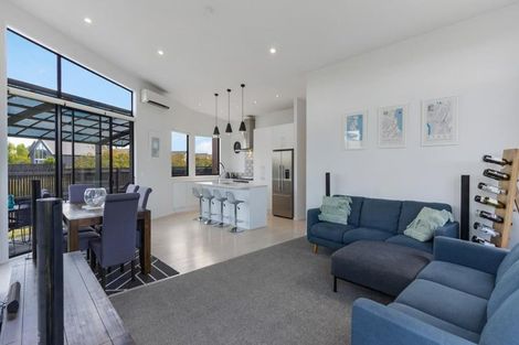 Photo of property in 1 Gallantry Crescent, Papakura, 2110