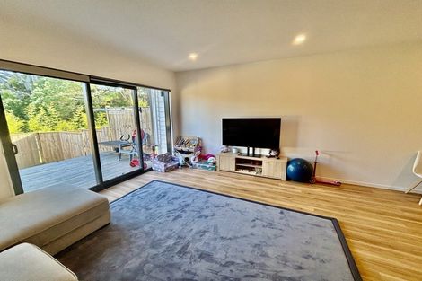 Photo of property in 18 Korokio Lane, Henderson, Auckland, 0612