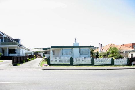 Photo of property in 9 Main Road, Titahi Bay, Porirua, 5022