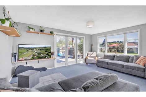 Photo of property in 13 Cross Street, Coalgate, 7673