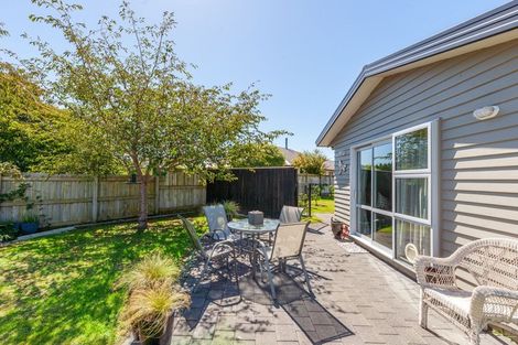 Photo of property in 28 Montgomery Crescent, Kinloch, Taupo, 3377