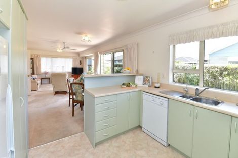 Photo of property in 139b Centreway Road, Orewa, 0931