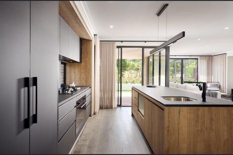 Photo of property in 73 Oak Road, Poraiti, Napier, 4112