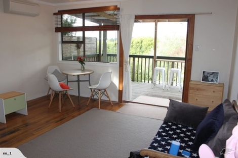 Photo of property in 160 Parker Road, Oratia, Auckland, 0604