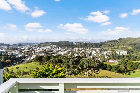 Photo of property in 19 Breton Grove, Kingston, Wellington, 6021