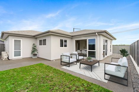 Photo of property in 102 Eriksen Road, Te Awa, Napier, 4110