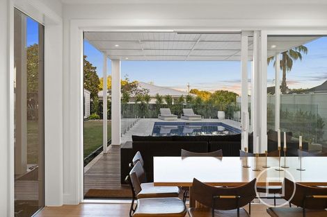 Photo of property in 15 Church Street, Northcote Point, Auckland, 0627