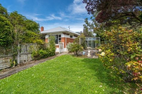 Photo of property in 73 Earls Road, Corstorphine, Dunedin, 9012