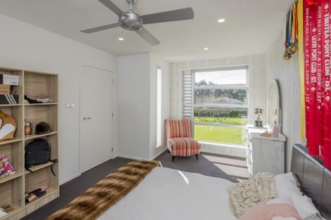 Photo of property in 24 Okarito Avenue, Levin, 5510
