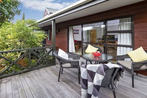 Photo of property in 6 Channing Crescent, Botany Downs, Auckland, 2010