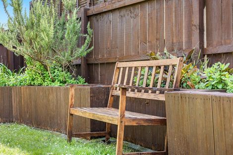 Photo of property in 37a Border Road, Henderson, Auckland, 0612