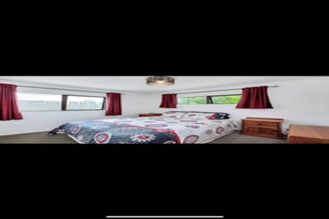 Photo of property in 1 Ray Small Drive, Papakura, 2110