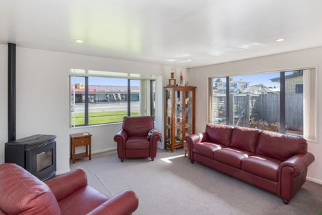 Photo of property in 71 Springs Road, Hornby, Christchurch, 8042