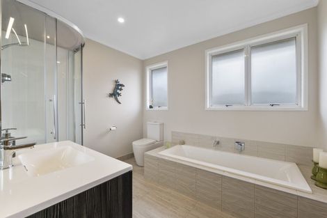 Photo of property in 3 Climie Crescent, Hawera, 4610