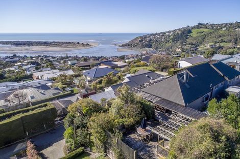 Photo of property in 2/112a Moncks Spur Road, Redcliffs, Christchurch, 8081