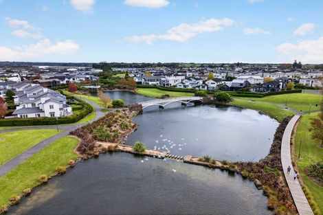 Photo of property in 28 Pickaberry Avenue, Karaka, Papakura, 2113