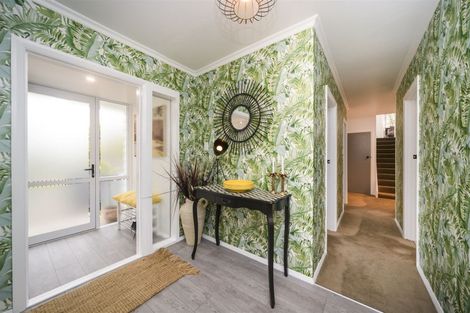 Photo of property in 2 Belmont Place, Terrace End, Palmerston North, 4410