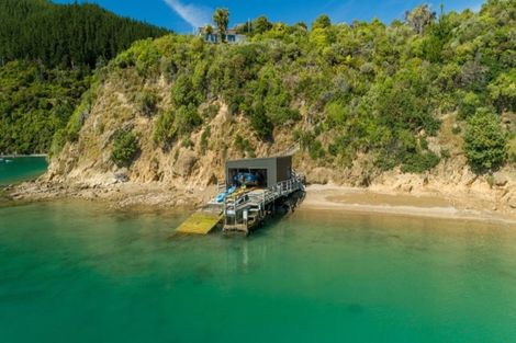 Photo of property in 313 Port Underwood Road, Whatamango Bay, Picton, 7281