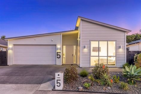 Photo of property in 5 Dida Park Drive, Kumeu, 0810