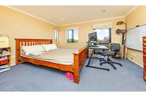 Photo of property in 13 Conacher Close, East Tamaki Heights, Auckland, 2016
