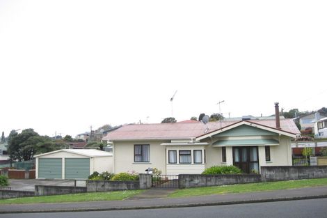 Photo of property in 68 Huatoki Street, Vogeltown, New Plymouth, 4310