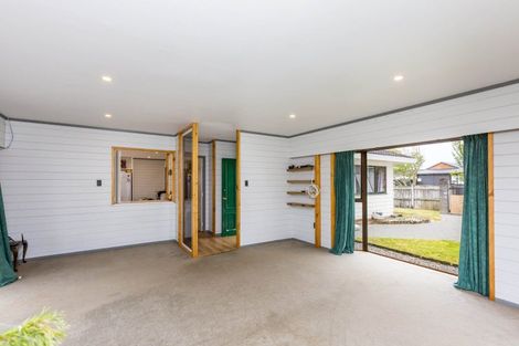 Photo of property in 4 Memphis Grove, Totara Park, Upper Hutt, 5018