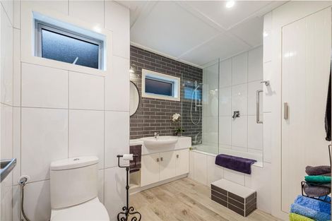 Photo of property in 46 The Circle, Manly, Whangaparaoa, 0930