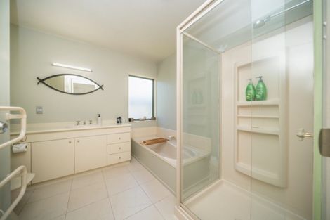 Photo of property in 5 Abby Road, Fitzherbert, Palmerston North, 4410