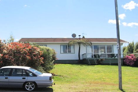 Photo of property in 9 Kinder Street, Acacia Bay, Taupo, 3330