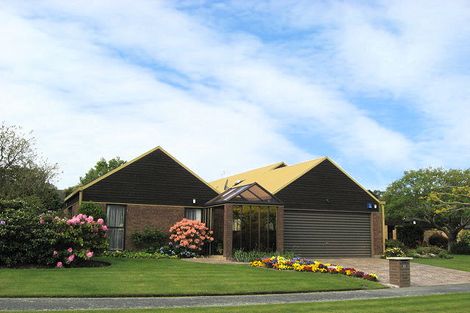 Photo of property in 14 Thurlestone Place, Burnside, Christchurch, 8053