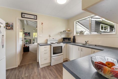 Photo of property in 6a Buckley Grove, Paraparaumu, 5032