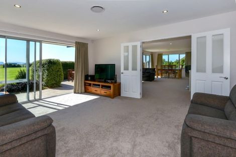 Photo of property in 36 Whitcombe Place, Darfield, 7571