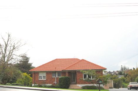 Photo of property in 60 Uxbridge Road, Mellons Bay, Auckland, 2014