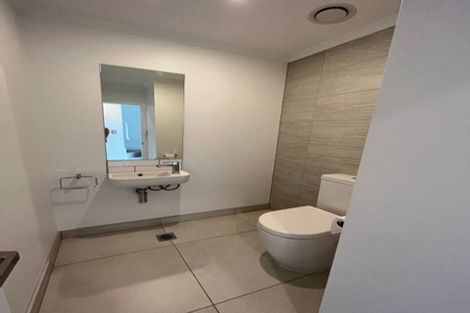 Photo of property in 18 Hobsonville Point Road, Hobsonville, Auckland, 0616