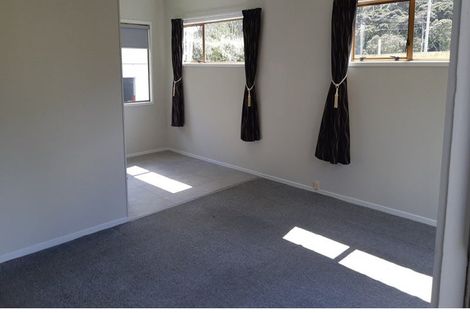 Photo of property in 2/73 Eskdale Road, Birkdale, Auckland, 0626