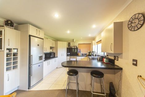 Photo of property in 47 Parnell Heights Drive, Kelvin Grove, Palmerston North, 4414