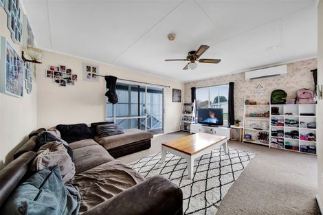 Photo of property in 4 Desmond Place, Bell Block, New Plymouth, 4312