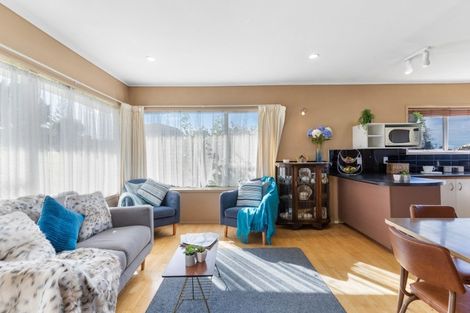 Photo of property in 1/71 Bentley Avenue, Glenfield, Auckland, 0629