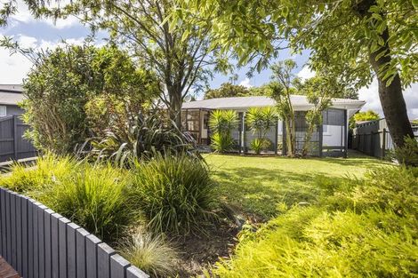 Photo of property in 9 Busby Place, Awapuni, Palmerston North, 4412