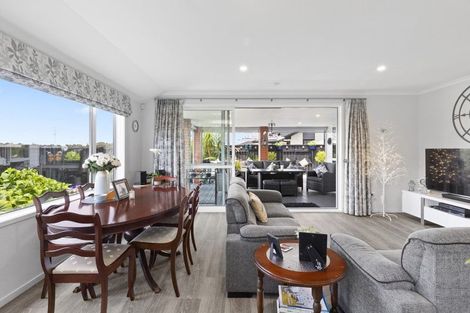 Photo of property in 2 Westmuir Crescent, Pokeno, 2402