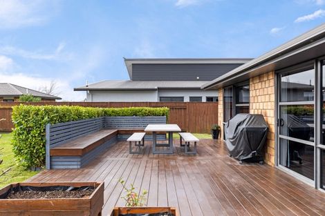 Photo of property in 7 Nevada Way, Kelvin Grove, Palmerston North, 4414