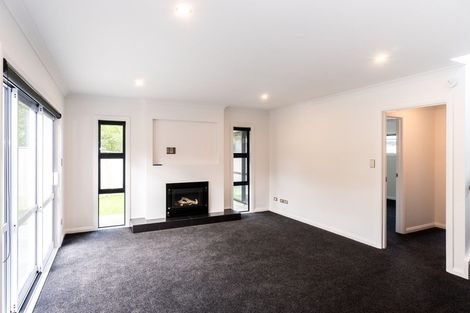 Photo of property in 1 Tower Place, Fitzherbert, Palmerston North, 4410