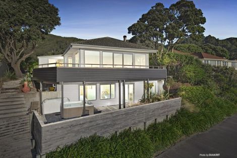 Photo of property in 42 Pukatea Street, Eastbourne, Lower Hutt, 5013