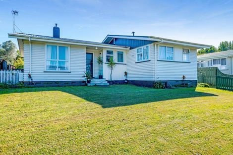 Photo of property in 66 Endeavour Street, Marfell, New Plymouth, 4310