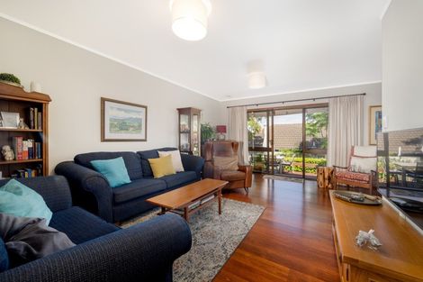 Photo of property in 2/47 Aberfeldy Avenue, Highland Park, Auckland, 2010